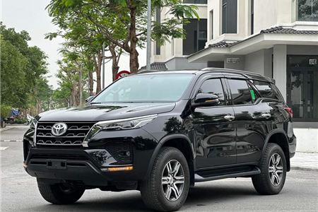 Cho thuê xe ô tô 7 chỗ - Xe Fortuner  tại Hải phòng