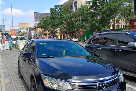 Cho thuê xe Toyota Camry 2.5Q